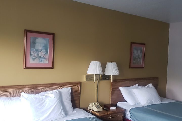 Room 69 of 83