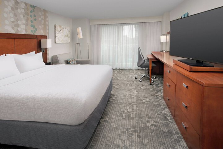Room 12 of 30