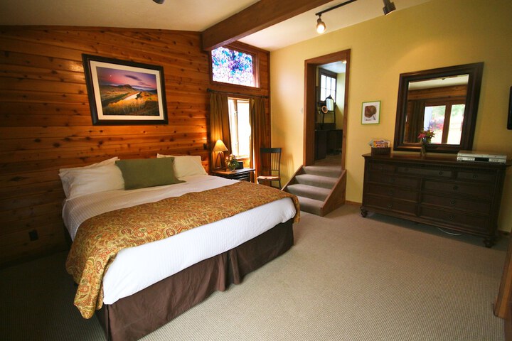 Room 30 of 64