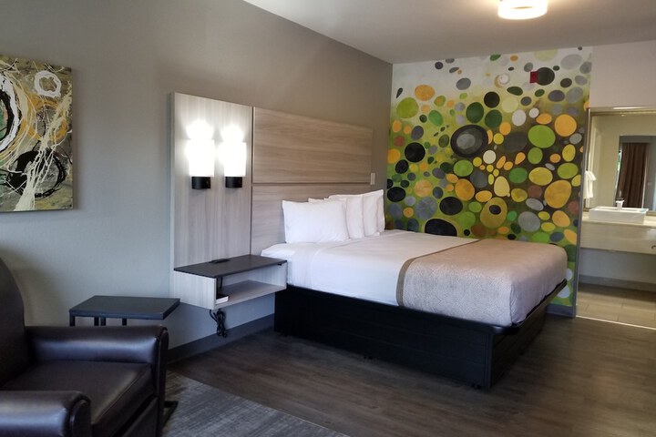 Room 33 of 57