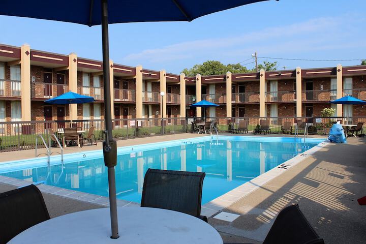 Pool 9 of 48