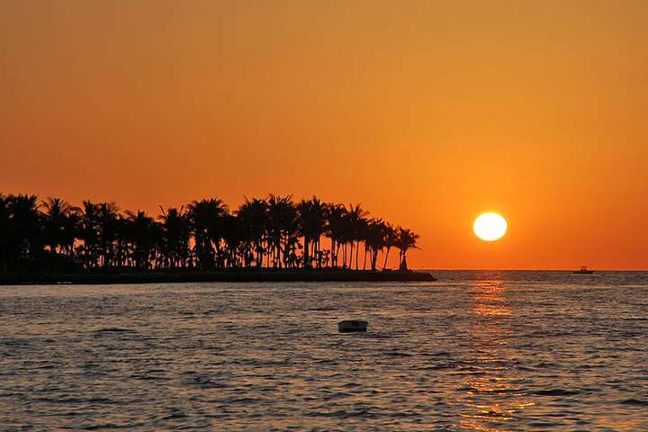 Tranquility Bay Beachfront Hotel and Resort