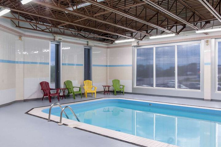 Pool 4 of 42