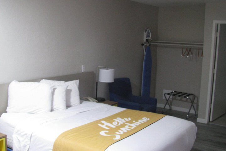 Room 41 of 48