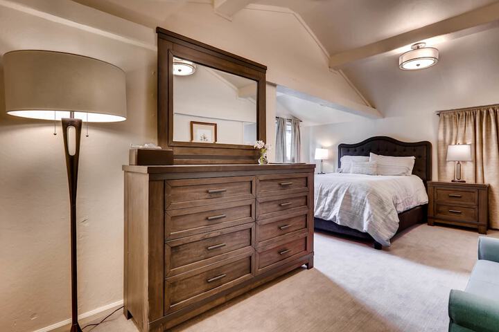 Room 11 of 48