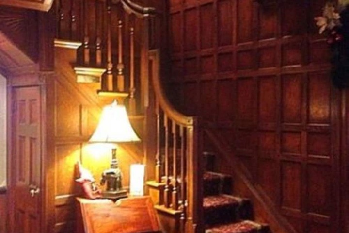 Hotel Interior 4 of 114