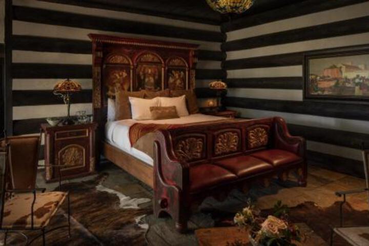 Gage Hotel