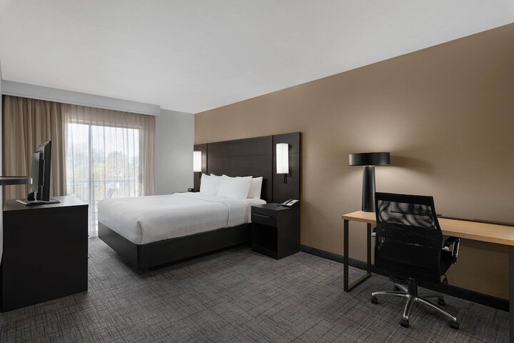 Room 14 of 35