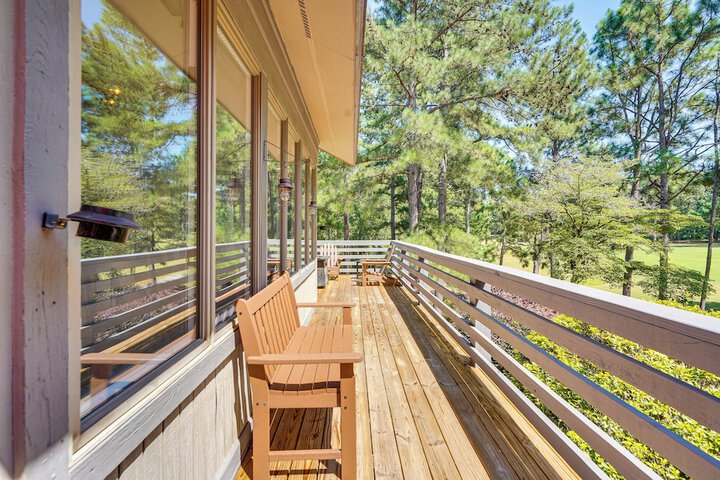 Pinehurst Home: Fire Pit BBQ + Golf Course View!
