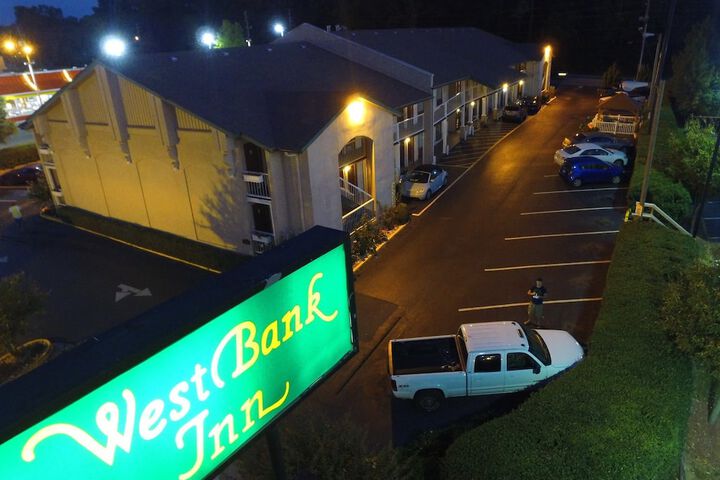 Hotel 6 of 48