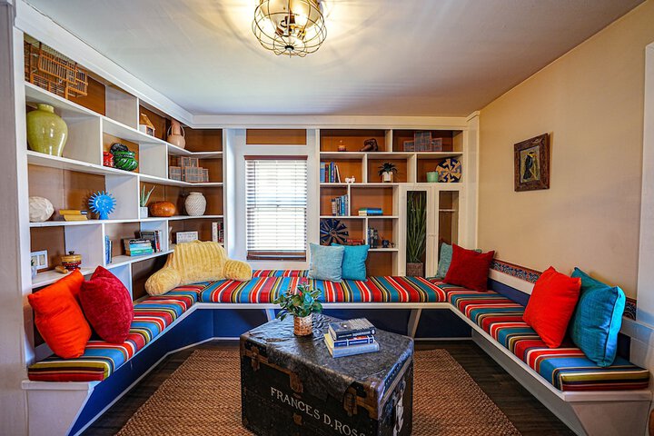 Room 37 of 60