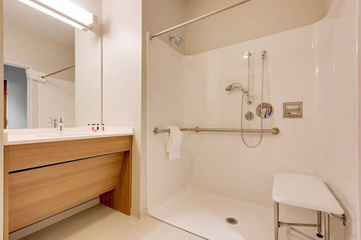 Room 31 of 46