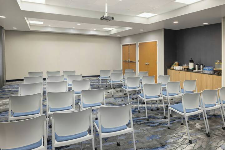 Fairfield Inn & Suites Lake City