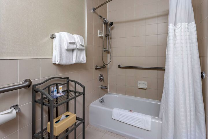 Room 35 of 59