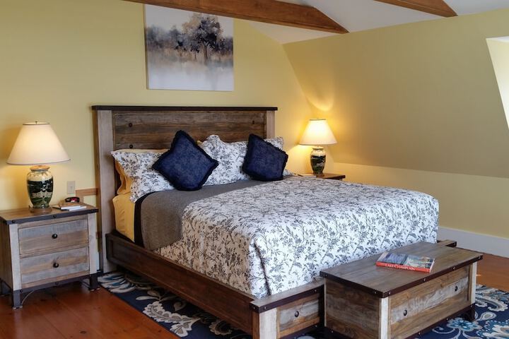 Strong House Inn