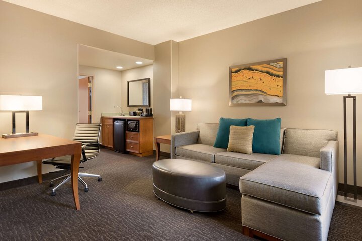 Room 34 of 66