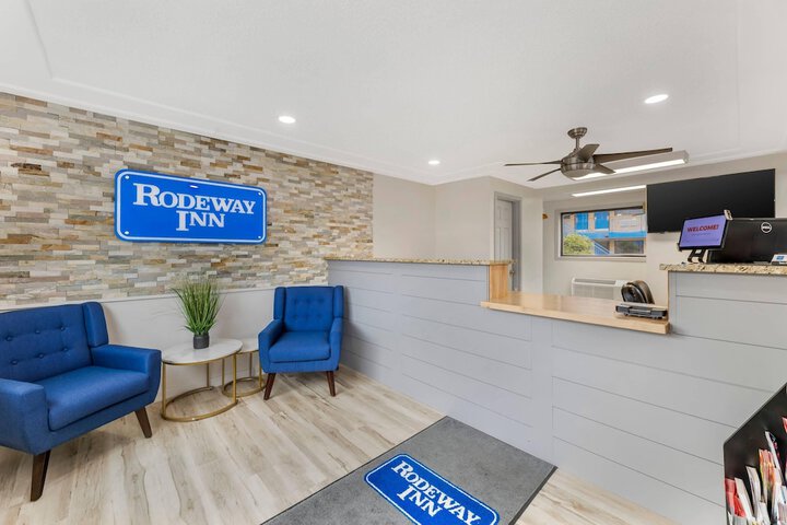 Rodeway Inn Lyons - La Grange