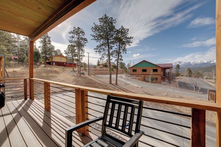 Woodland Park Escape: Licensed Hot Tub, Mtn Views