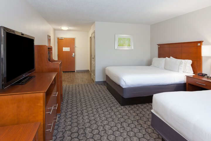 Room 35 of 51