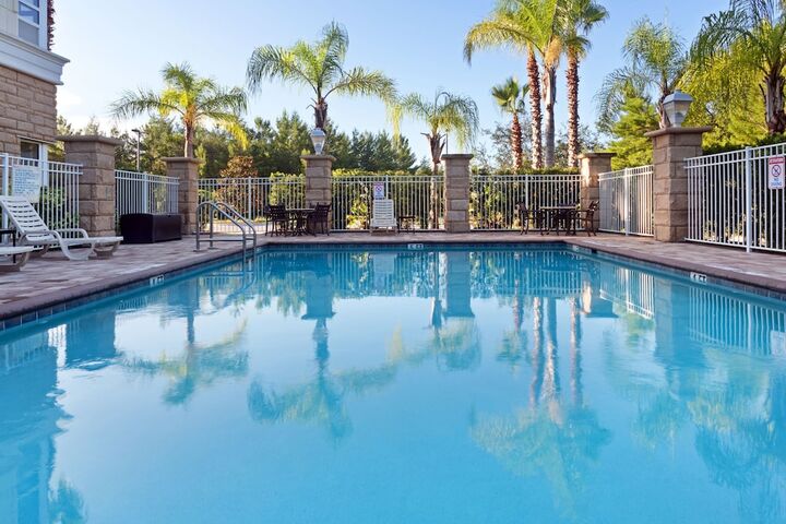 Pool 7 of 34