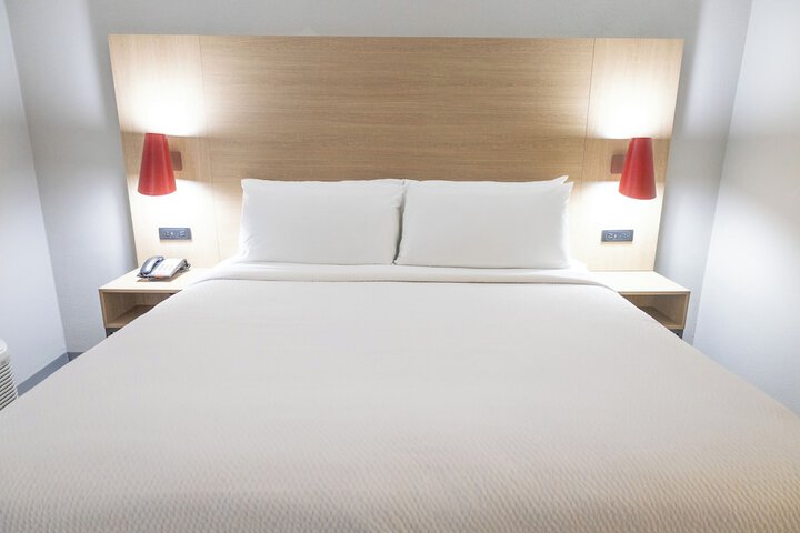 Room 21 of 33
