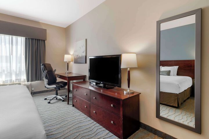 Room 27 of 47