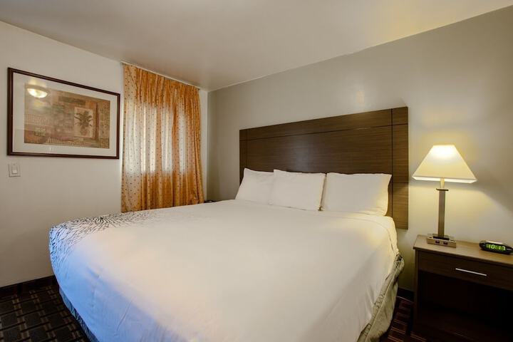 Room 18 of 29