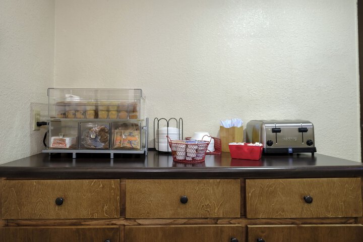 Breakfast/Coffee Service 33 of 34