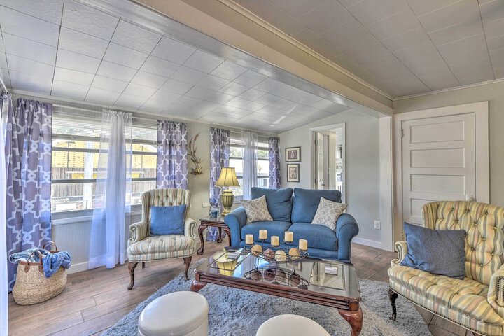 Crescent City Apartment w / Easy Lake Access!