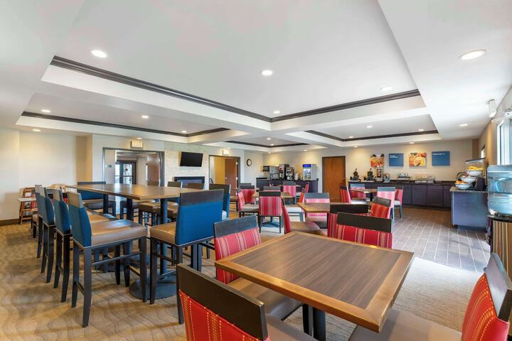 Comfort Inn & Suites Grinnell near I-80