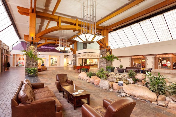Hotel Interior 12 of 37