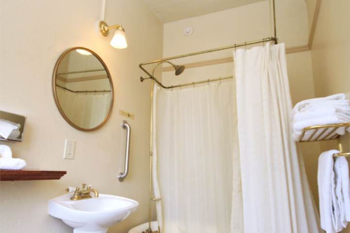 Room 22 of 51