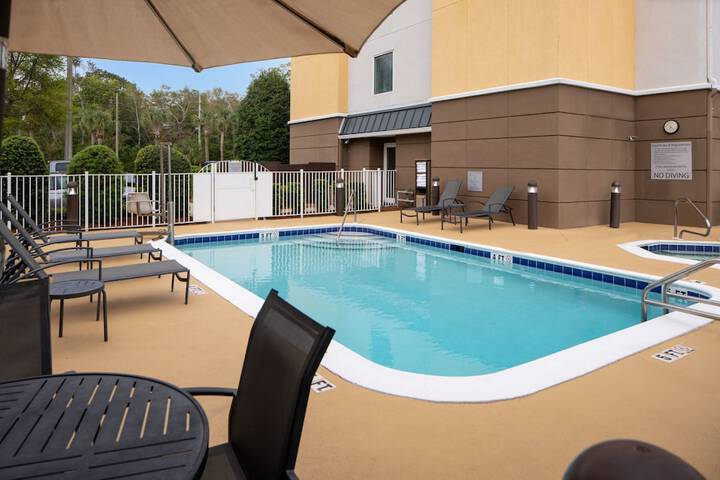 Pool 4 of 22