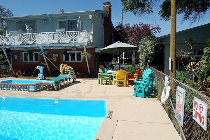 Captains Cove Motel