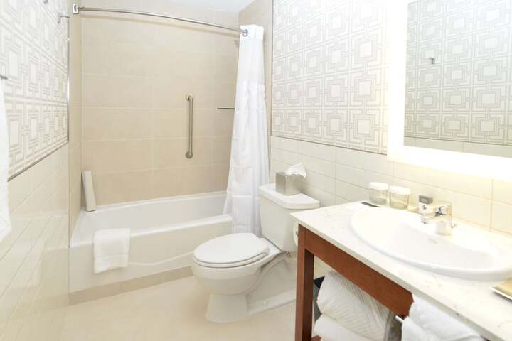 The Lismore Eau Claire - a DoubleTree by Hilton