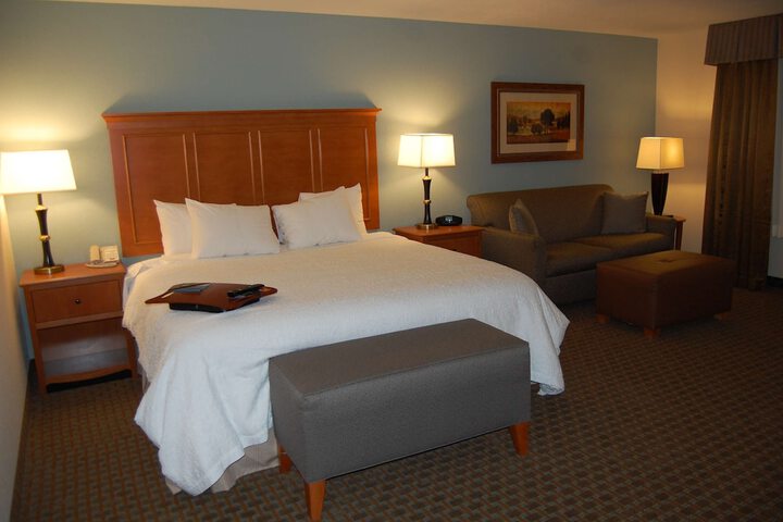 Room 32 of 67