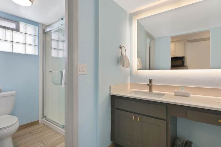 Room 42 of 120