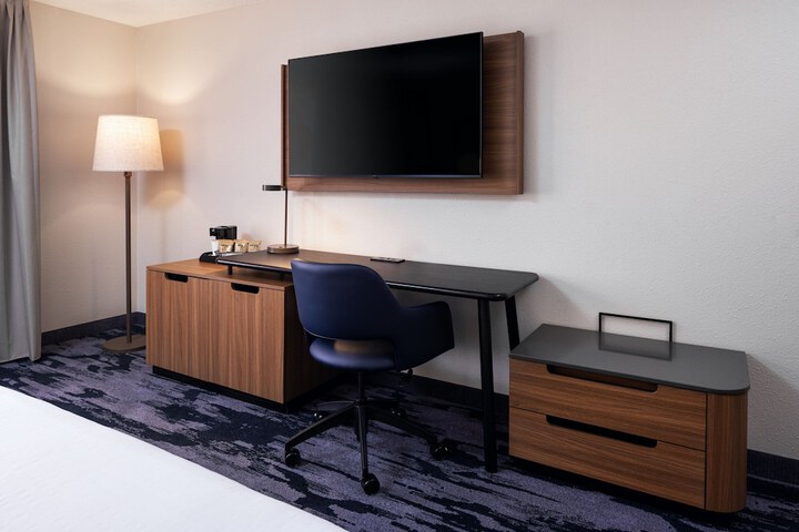 Room 12 of 36