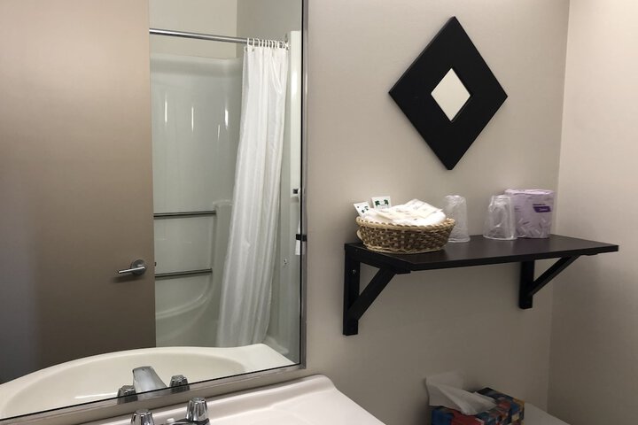 Room 12 of 18