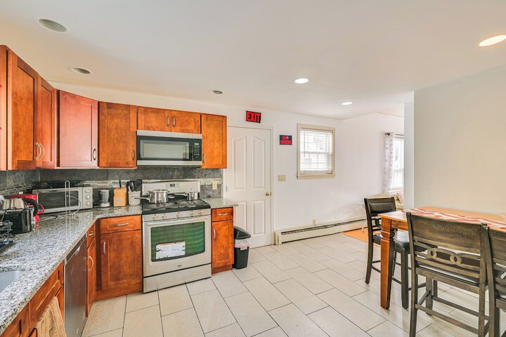 9 Mi to Dtwn Boston: Cozy Malden Apartment