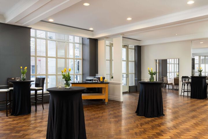 Novotel Toronto Centre
