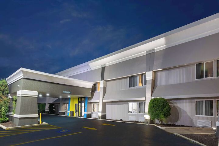 Hotel 5 of 39