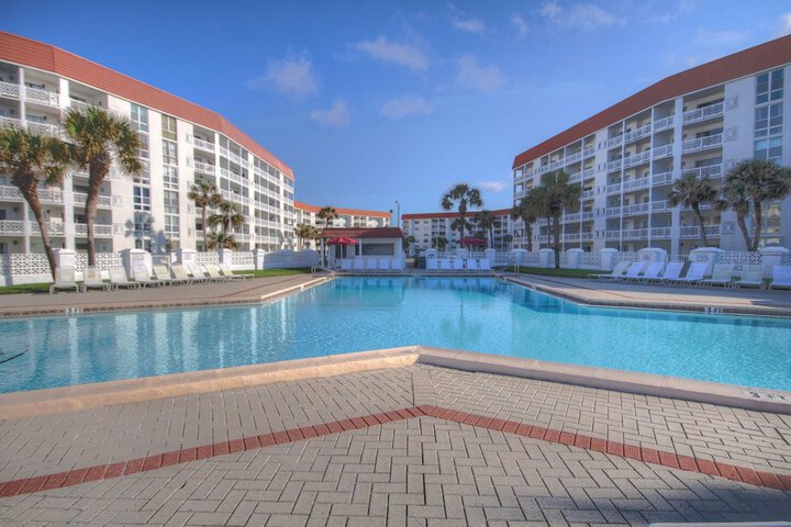 Pool 4 of 30