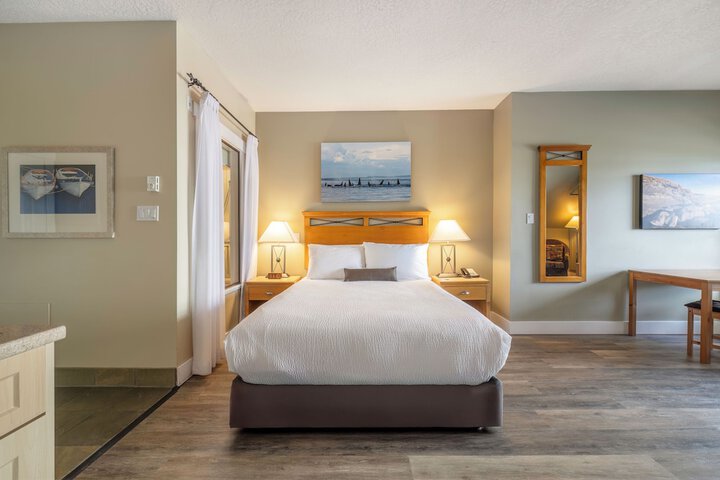 Sidney Waterfront Inn & Suites