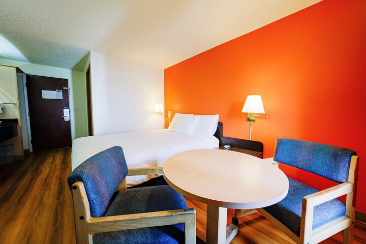 Room 101 of 123