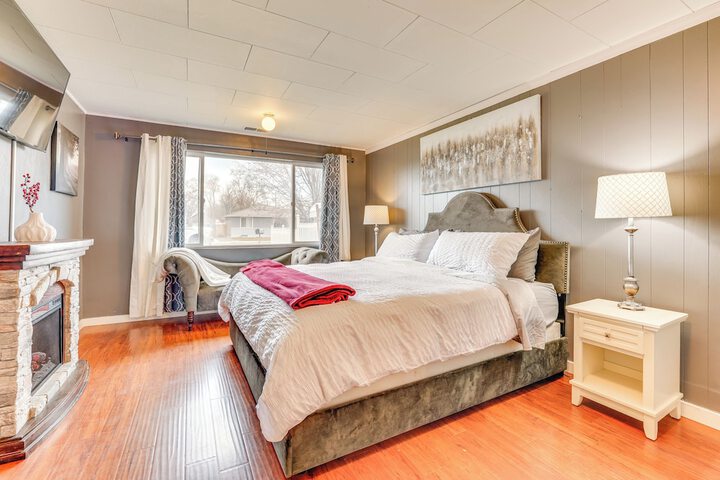Family-friendly Ontario Home in Central Location!
