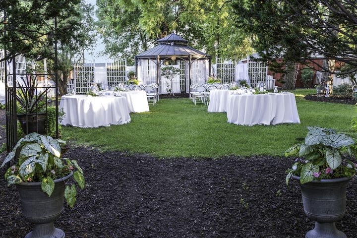 Silver Heart Inn and Cottages