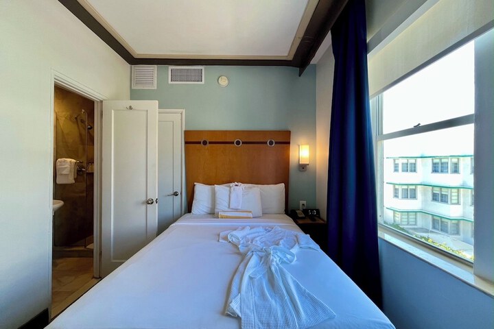 Majestic Hotel South Beach