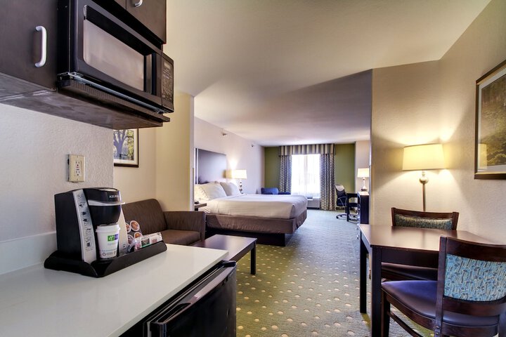Room 31 of 80