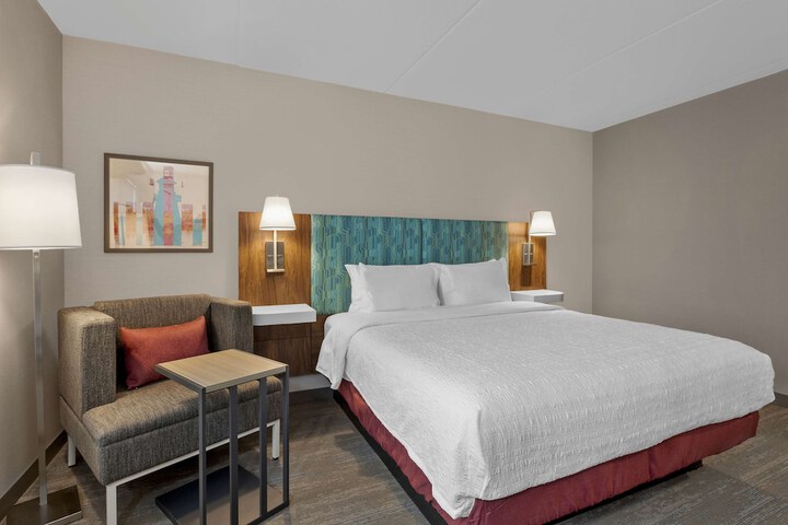 Room 8 of 37
